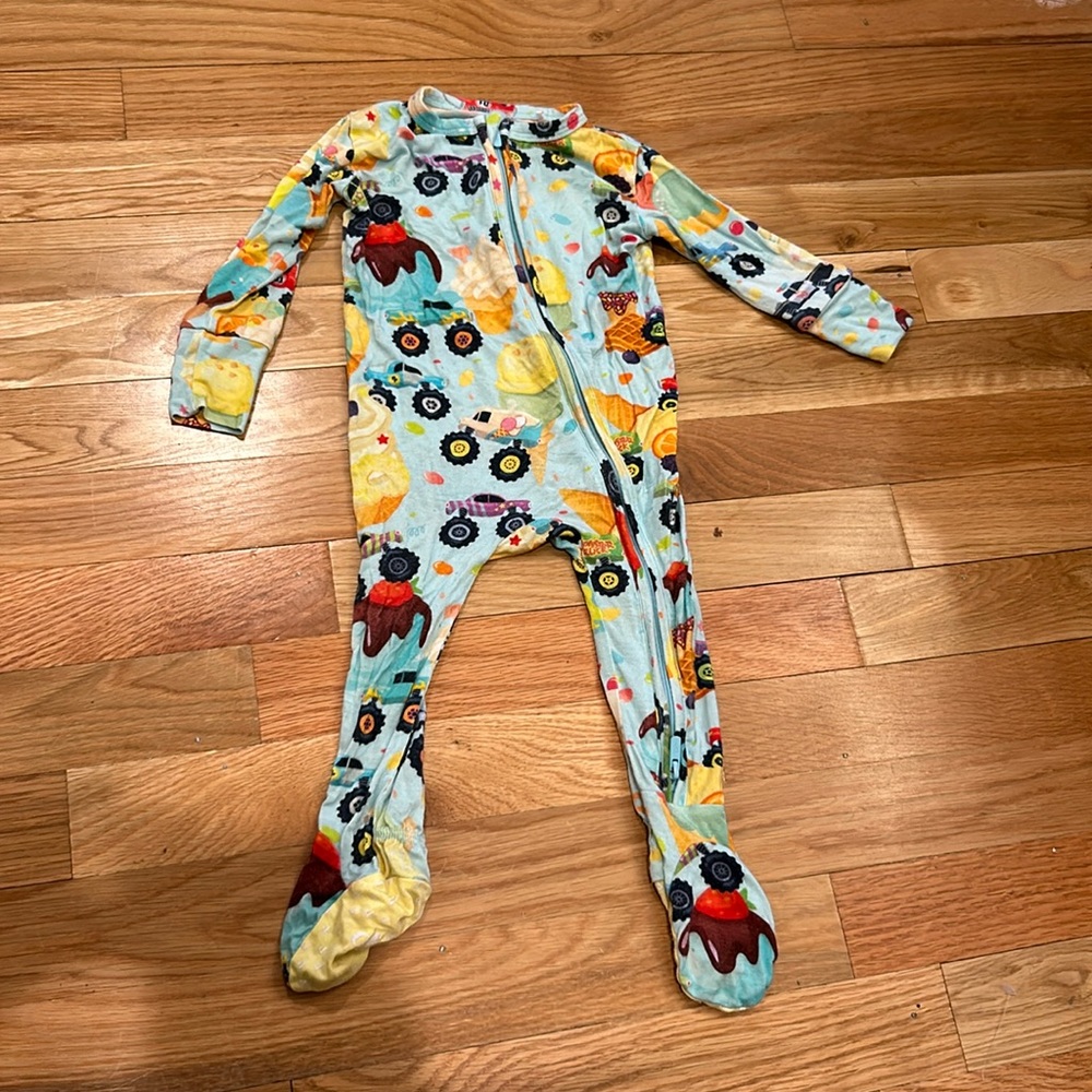 Posh Peanut 6-9m viscose footie good used condition. Monster trucks & ice cream.